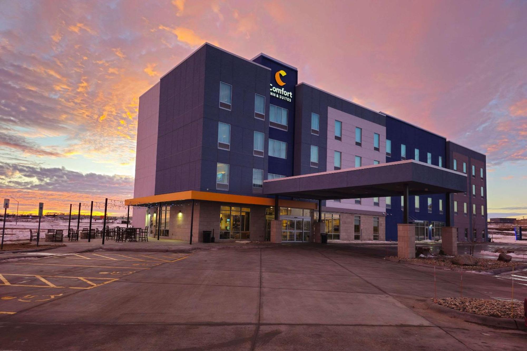 Comfort Inn & Suites At Sanford Sports Complex Sioux Falls Exteriör bild
