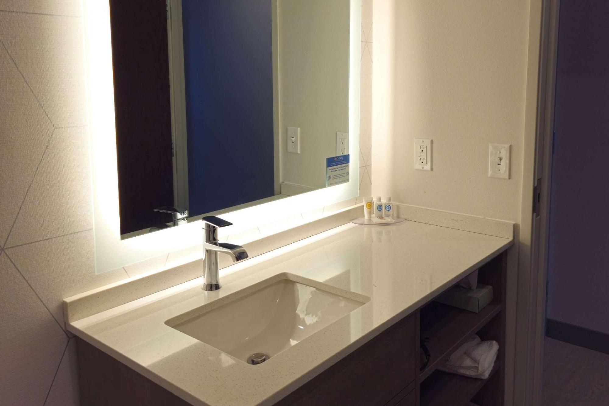 Comfort Inn & Suites At Sanford Sports Complex Sioux Falls Exteriör bild